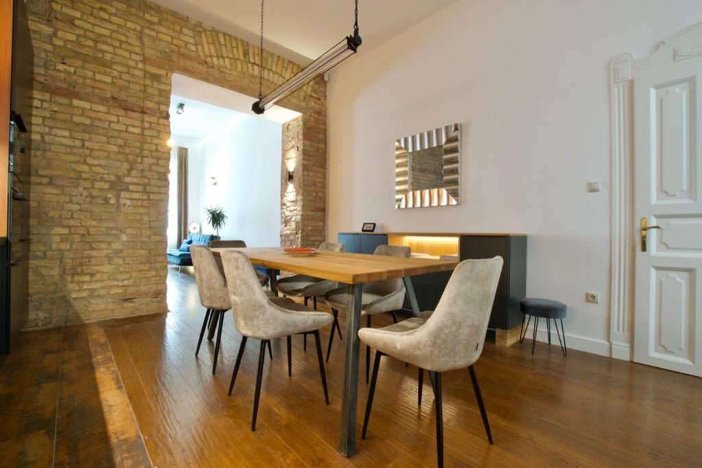 Premium By Hi5 - Ever Apartament *